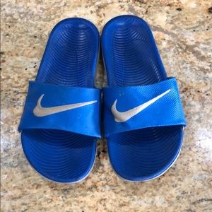 Nike slides